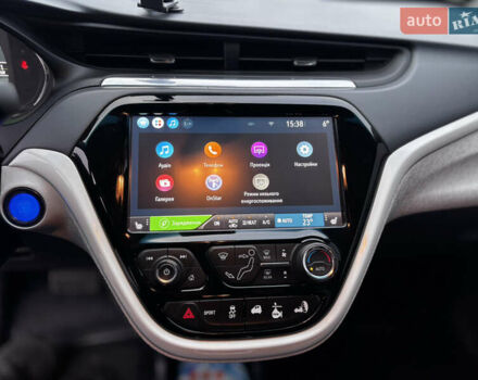 Синий Шевроле Bolt EV, объемом двигателя 0 л и пробегом 101 тыс. км за 14200 $, фото 7 на Automoto.ua