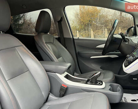 Синий Шевроле Bolt EV, объемом двигателя 0 л и пробегом 89 тыс. км за 14999 $, фото 20 на Automoto.ua