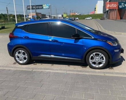 Синий Шевроле Bolt EV, объемом двигателя 0 л и пробегом 67 тыс. км за 16300 $, фото 3 на Automoto.ua