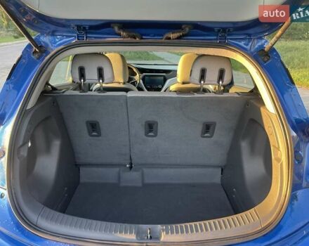 Синий Шевроле Bolt EV, объемом двигателя 0 л и пробегом 62 тыс. км за 15999 $, фото 26 на Automoto.ua