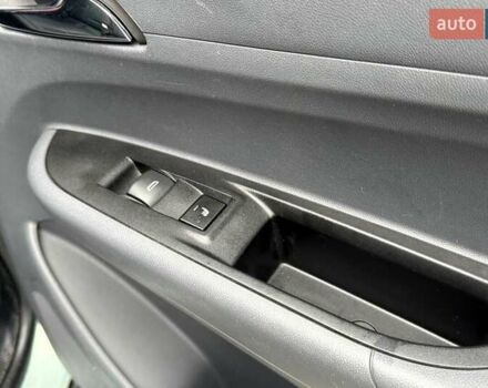 Синий Шевроле Bolt EV, объемом двигателя 0 л и пробегом 93 тыс. км за 14190 $, фото 27 на Automoto.ua
