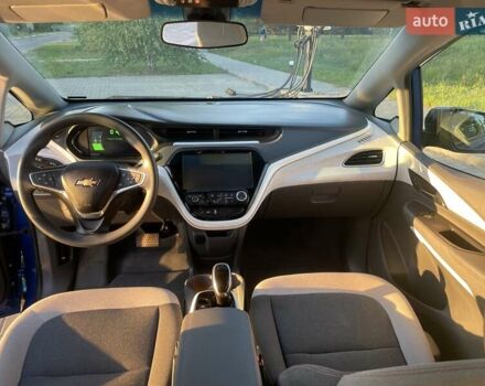 Синий Шевроле Bolt EV, объемом двигателя 0 л и пробегом 62 тыс. км за 15999 $, фото 17 на Automoto.ua