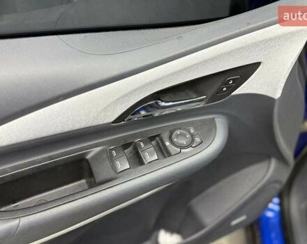 Синий Шевроле Bolt EV, объемом двигателя 0 л и пробегом 63 тыс. км за 17300 $, фото 7 на Automoto.ua