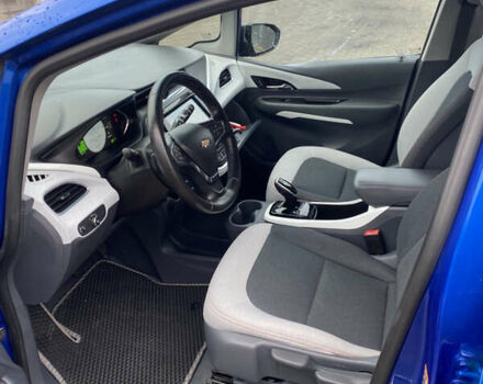 Синий Шевроле Bolt EV, объемом двигателя 0 л и пробегом 82 тыс. км за 15500 $, фото 2 на Automoto.ua
