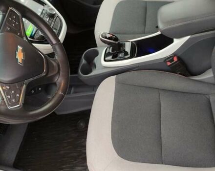 Синий Шевроле Bolt EV, объемом двигателя 0 л и пробегом 49 тыс. км за 16550 $, фото 69 на Automoto.ua