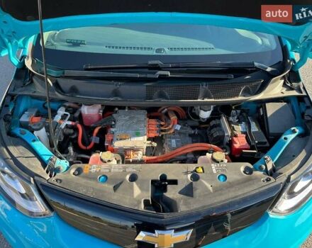 Синий Шевроле Bolt EV, объемом двигателя 0 л и пробегом 31 тыс. км за 16888 $, фото 5 на Automoto.ua