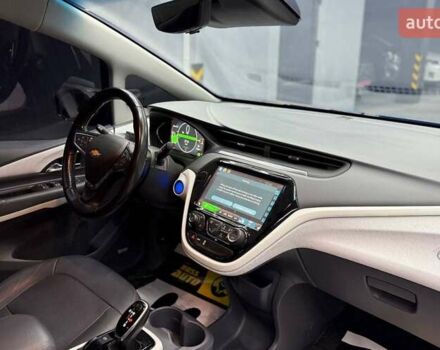 Синий Шевроле Bolt EV, объемом двигателя 0 л и пробегом 63 тыс. км за 17300 $, фото 18 на Automoto.ua