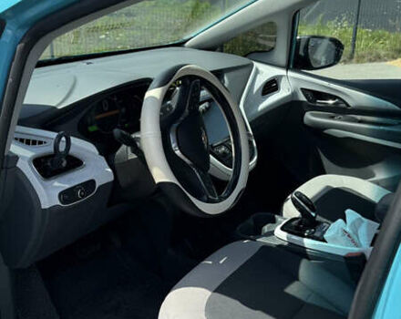 Синий Шевроле Bolt EV, объемом двигателя 0 л и пробегом 105 тыс. км за 15900 $, фото 7 на Automoto.ua