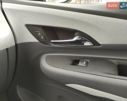 Синий Шевроле Bolt EV, объемом двигателя 0 л и пробегом 49 тыс. км за 16550 $, фото 59 на Automoto.ua