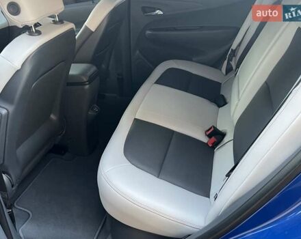 Синий Шевроле Bolt EV, объемом двигателя 0 л и пробегом 83 тыс. км за 20700 $, фото 5 на Automoto.ua