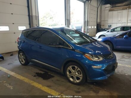 Шевроле Bolt EV 2019 у Львові на Automoto.ua Синій Шевроле Bolt EV, об'ємом двигуна 0 л та пробігом 46 тис. км за 10200 $, фото 1 на Automoto.ua