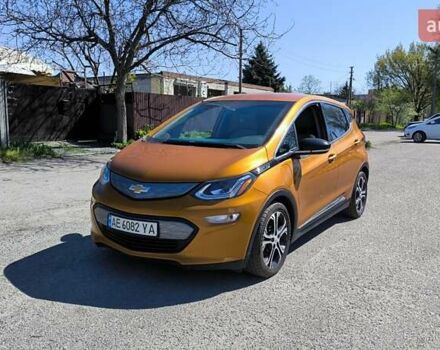 Оранжевый Шевроле Bolt EV, объемом двигателя 0 л и пробегом 99 тыс. км за 14498 $, фото 1 на Automoto.ua