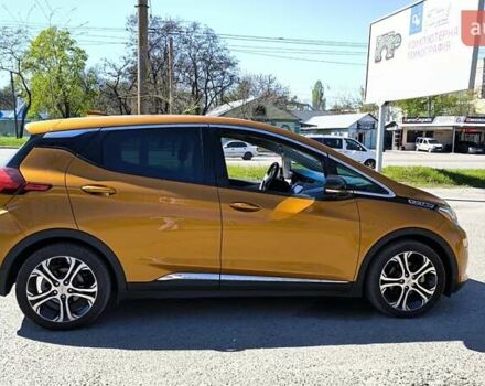 Оранжевый Шевроле Bolt EV, объемом двигателя 0 л и пробегом 99 тыс. км за 14498 $, фото 3 на Automoto.ua