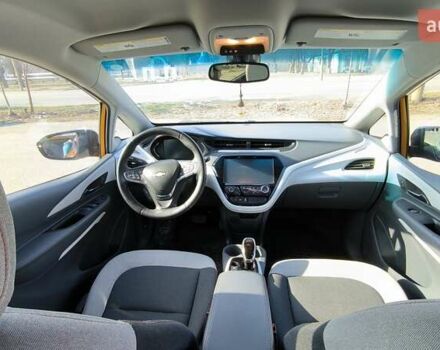 Оранжевый Шевроле Bolt EV, объемом двигателя 0 л и пробегом 99 тыс. км за 14498 $, фото 11 на Automoto.ua