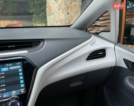Оранжевый Шевроле Bolt EV, объемом двигателя 0 л и пробегом 52 тыс. км за 13900 $, фото 17 на Automoto.ua