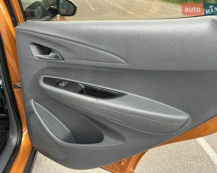 Помаранчевий Шевроле Bolt EV, об'ємом двигуна 0 л та пробігом 97 тис. км за 15200 $, фото 23 на Automoto.ua