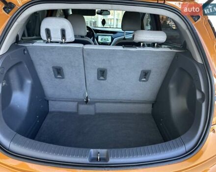 Оранжевый Шевроле Bolt EV, объемом двигателя 0 л и пробегом 111 тыс. км за 13700 $, фото 92 на Automoto.ua