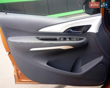 Оранжевый Шевроле Bolt EV, объемом двигателя 0 л и пробегом 240 тыс. км за 21000 $, фото 33 на Automoto.ua