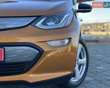 Оранжевый Шевроле Bolt EV, объемом двигателя 0 л и пробегом 111 тыс. км за 13700 $, фото 4 на Automoto.ua