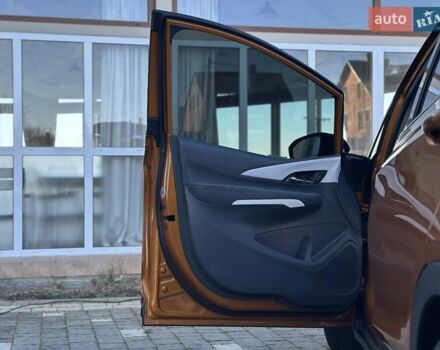 Оранжевый Шевроле Bolt EV, объемом двигателя 0 л и пробегом 111 тыс. км за 13700 $, фото 91 на Automoto.ua