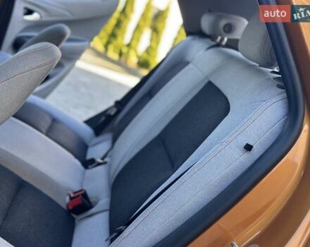 Оранжевый Шевроле Bolt EV, объемом двигателя 0 л и пробегом 111 тыс. км за 13700 $, фото 58 на Automoto.ua