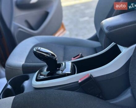Оранжевый Шевроле Bolt EV, объемом двигателя 0 л и пробегом 111 тыс. км за 13700 $, фото 83 на Automoto.ua