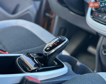 Оранжевый Шевроле Bolt EV, объемом двигателя 0 л и пробегом 111 тыс. км за 13750 $, фото 76 на Automoto.ua