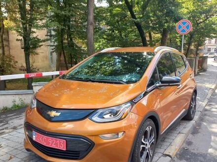 Шевроле Bolt EV 2017 в Львове на Automoto.ua Оранжевый Шевроле Bolt EV, объемом двигателя 0 л и пробегом 135 тыс. км за 13300 $, фото 1 на Automoto.ua