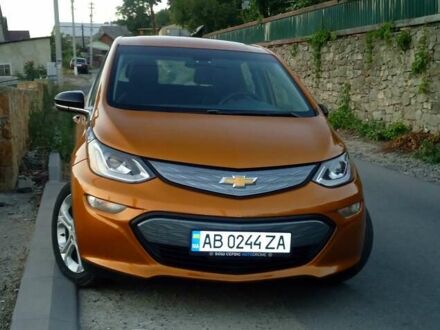 Шевроле Bolt EV 2017 у Могилев-Подольском на Automoto.ua Помаранчевий Шевроле Bolt EV, об'ємом двигуна 0 л та пробігом 240 тис. км за 21000 $, фото 1 на Automoto.ua