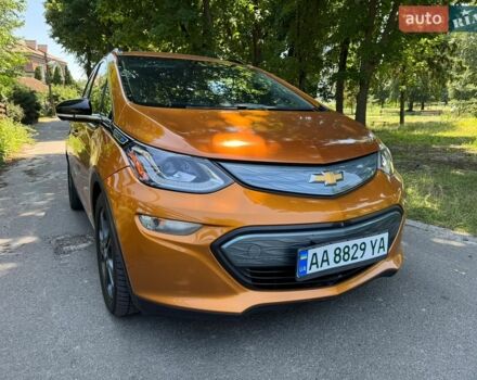 Оранжевый Шевроле Bolt EV, объемом двигателя 0 л и пробегом 100 тыс. км за 10500 $, фото 1 на Automoto.ua