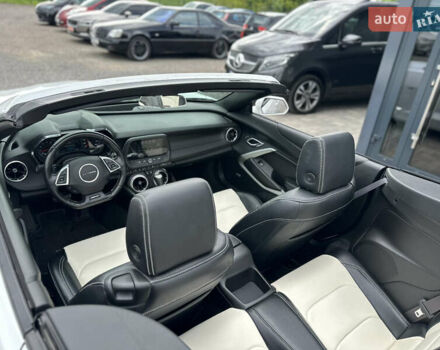 Белый Шевроле Камаро, объемом двигателя 2 л и пробегом 45 тыс. км за 18888 $, фото 6 на Automoto.ua