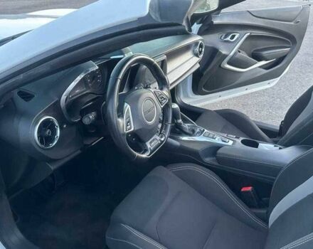 Белый Шевроле Камаро, объемом двигателя 3.6 л и пробегом 57 тыс. км за 4900 $, фото 9 на Automoto.ua