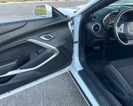 Белый Шевроле Камаро, объемом двигателя 3.6 л и пробегом 57 тыс. км за 4900 $, фото 8 на Automoto.ua