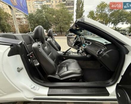 Белый Шевроле Камаро, объемом двигателя 3.56 л и пробегом 154 тыс. км за 12900 $, фото 26 на Automoto.ua