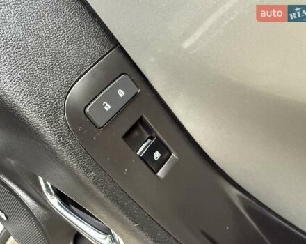 Белый Шевроле Камаро, объемом двигателя 3.56 л и пробегом 154 тыс. км за 12900 $, фото 33 на Automoto.ua