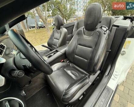 Белый Шевроле Камаро, объемом двигателя 3.56 л и пробегом 154 тыс. км за 12900 $, фото 31 на Automoto.ua