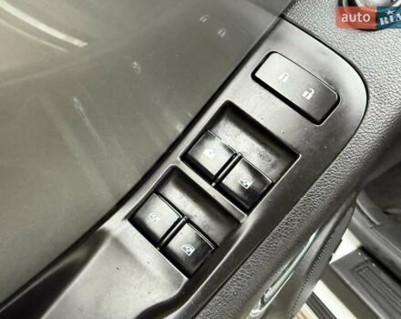 Белый Шевроле Камаро, объемом двигателя 3.56 л и пробегом 154 тыс. км за 12900 $, фото 38 на Automoto.ua