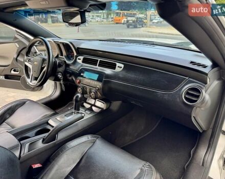 Білий Шевроле Камаро, об'ємом двигуна 3.56 л та пробігом 154 тис. км за 12900 $, фото 58 на Automoto.ua