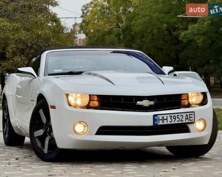 Белый Шевроле Камаро, объемом двигателя 3.56 л и пробегом 154 тыс. км за 12900 $, фото 4 на Automoto.ua