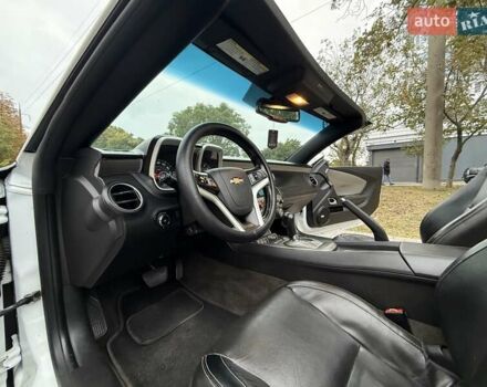 Белый Шевроле Камаро, объемом двигателя 3.56 л и пробегом 154 тыс. км за 12900 $, фото 30 на Automoto.ua