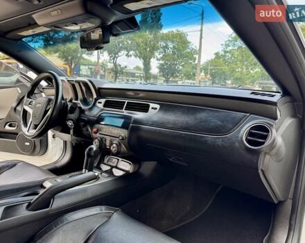 Білий Шевроле Камаро, об'ємом двигуна 3.56 л та пробігом 154 тис. км за 12900 $, фото 57 на Automoto.ua