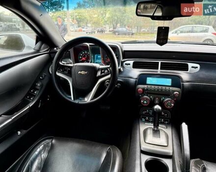 Белый Шевроле Камаро, объемом двигателя 3.56 л и пробегом 154 тыс. км за 12900 $, фото 11 на Automoto.ua