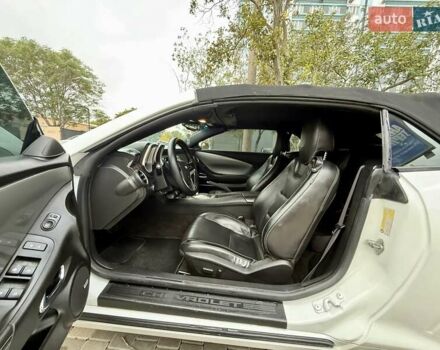 Белый Шевроле Камаро, объемом двигателя 3.56 л и пробегом 154 тыс. км за 12900 $, фото 10 на Automoto.ua