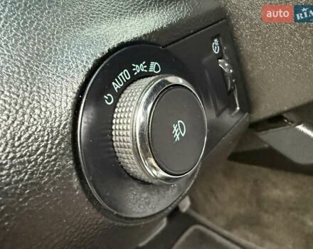 Белый Шевроле Камаро, объемом двигателя 3.56 л и пробегом 154 тыс. км за 12900 $, фото 28 на Automoto.ua