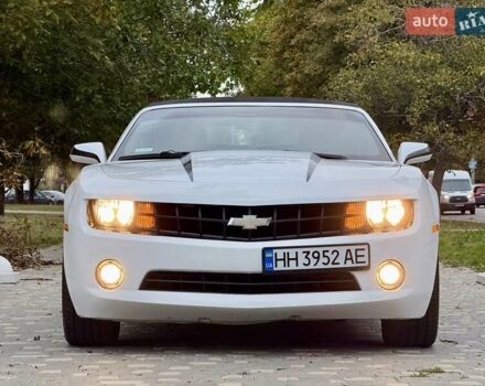 Белый Шевроле Камаро, объемом двигателя 3.56 л и пробегом 154 тыс. км за 12900 $, фото 74 на Automoto.ua