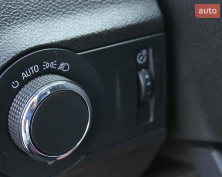 Белый Шевроле Камаро, объемом двигателя 3.6 л и пробегом 131 тыс. км за 14499 $, фото 19 на Automoto.ua