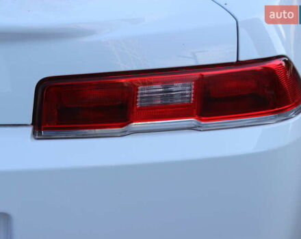 Белый Шевроле Камаро, объемом двигателя 3.6 л и пробегом 131 тыс. км за 14499 $, фото 10 на Automoto.ua