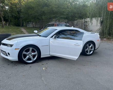 Белый Шевроле Камаро, объемом двигателя 3.6 л и пробегом 119 тыс. км за 18000 $, фото 1 на Automoto.ua