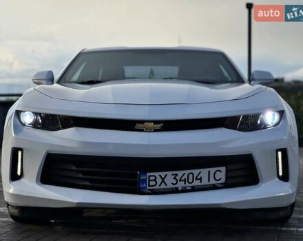 Белый Шевроле Камаро, объемом двигателя 2 л и пробегом 103 тыс. км за 18555 $, фото 36 на Automoto.ua