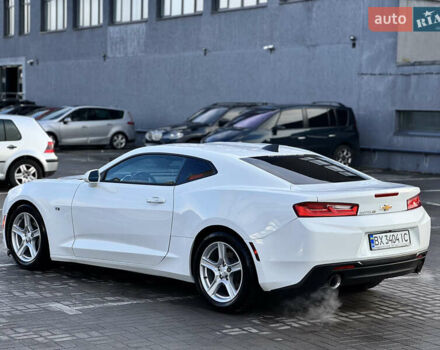 Белый Шевроле Камаро, объемом двигателя 2 л и пробегом 103 тыс. км за 18555 $, фото 49 на Automoto.ua